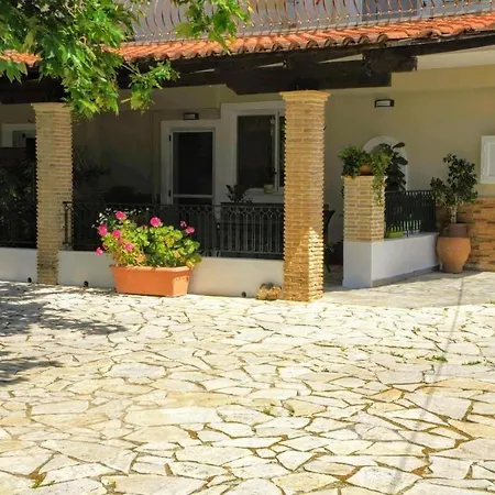 Appartamento Petros Garden Ηouse Gaitani
