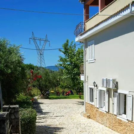 Appartamento Petros Garden Ηouse