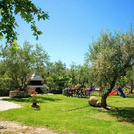 Appartamento Petros Garden Ηouse *
