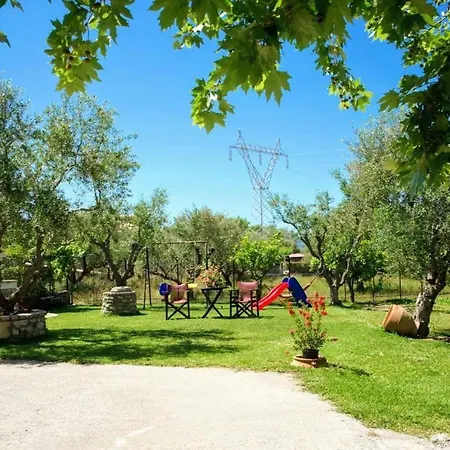 Petros Garden Ηouse *