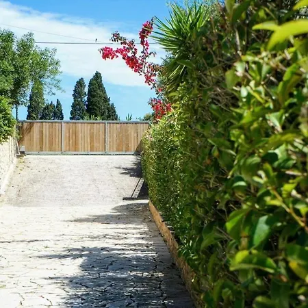 Petros Garden Ηouse Appartamento